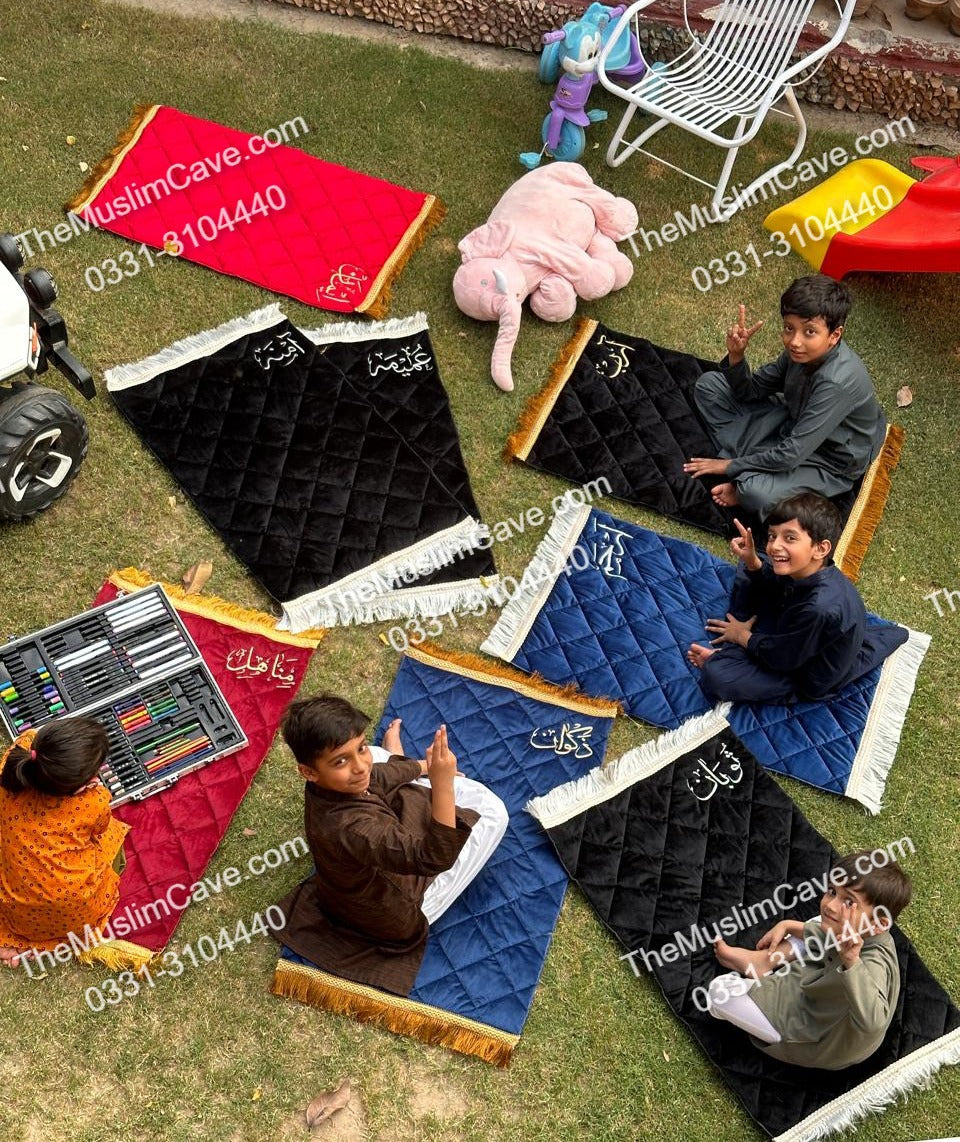 Kids Arabic Calligraphy Prayer Mat/Janamaz